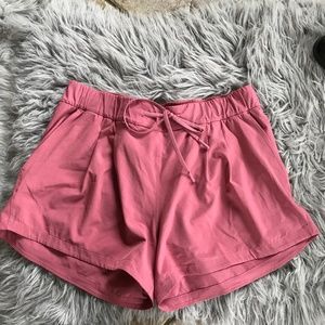EUC lululemon casual shorts 6